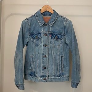 🦋 Levi’s Boyfriend Jean Jacket